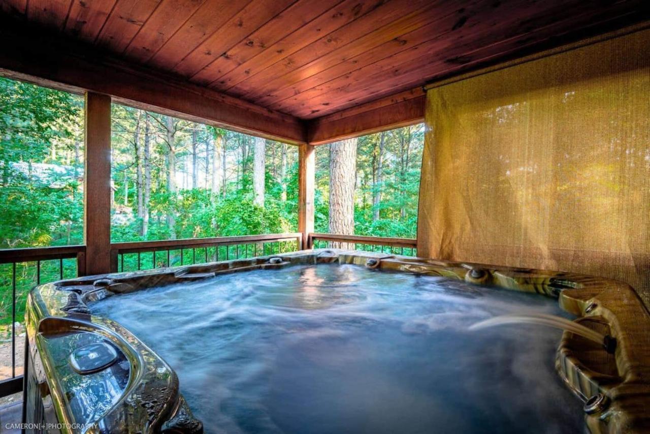 Iron Horse Lodge Sleeps 18, Games, Fire Pit, Hot Tub, Ev, More Broken Bow Extérieur photo